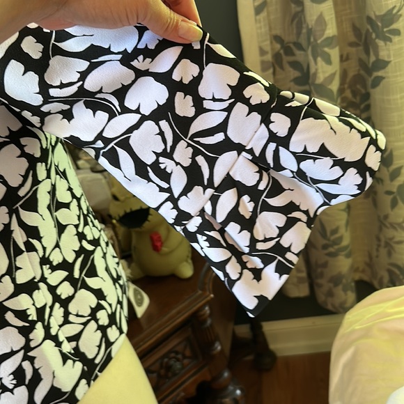 Jacket - Picture 2 of 4